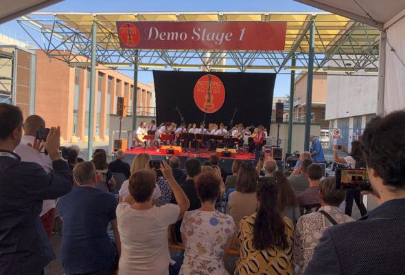 The road leading to the 2021 edition of the ACOUSTIC GUITAR VILLAGE within Cremona Musica International Exhibitions and Festival has been taken, and the organizational work has finally begun. Precisely, the event will be held at the Cremona Fair in September 2021, 24-25-26th.